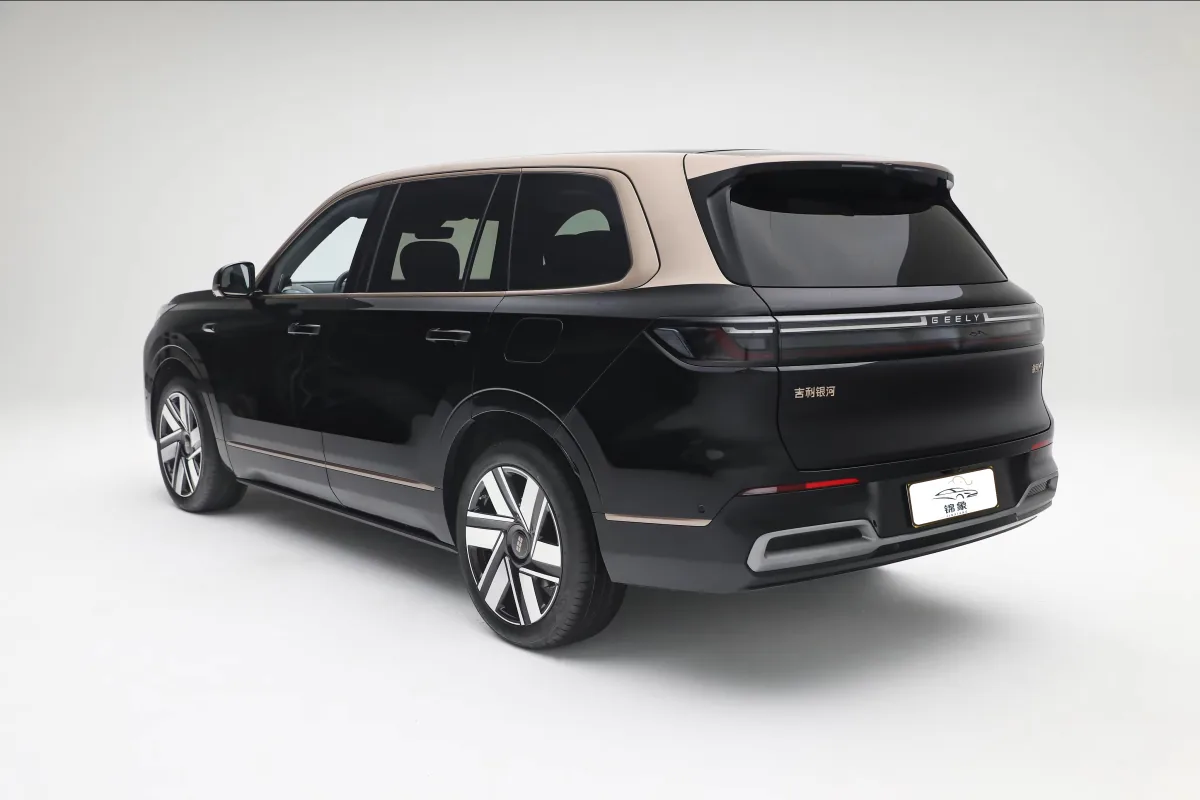 吉利 Geely 银河M9 4
